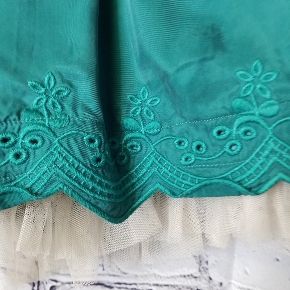 Cottagecore Feminien Pretty green teal embroidered shorts - Picture 6 of 10